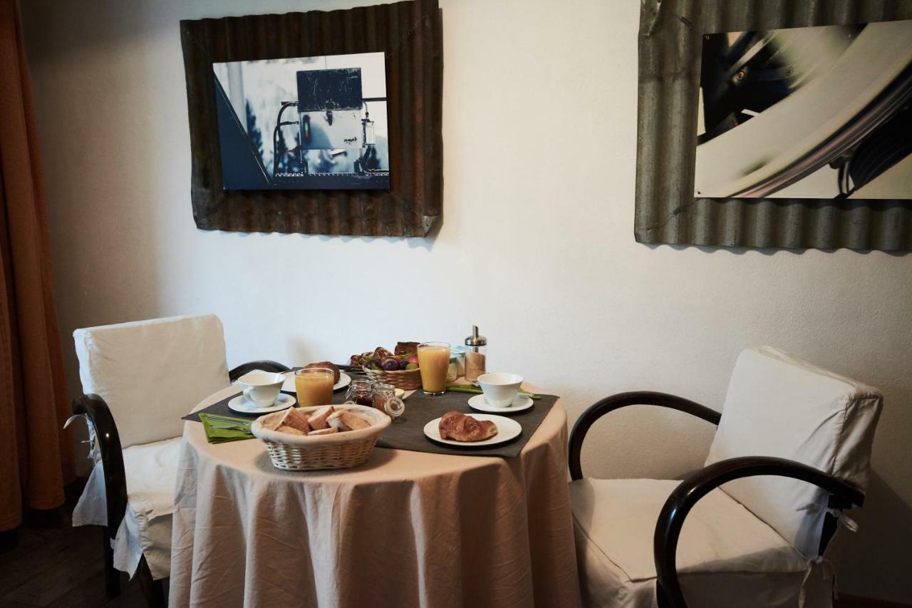ラ・プラーニュ La Foyere Bed & Breakfast エクステリア 写真